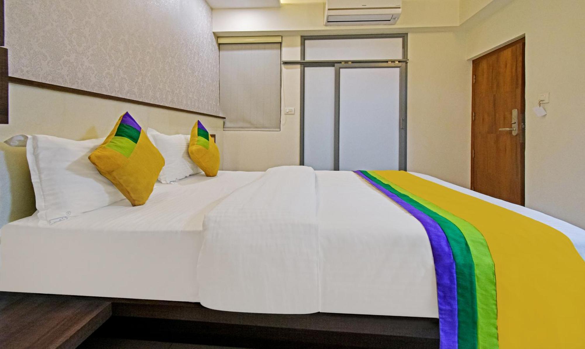 Itsy Hotels Deluxe Inn Chennai Bagian luar foto