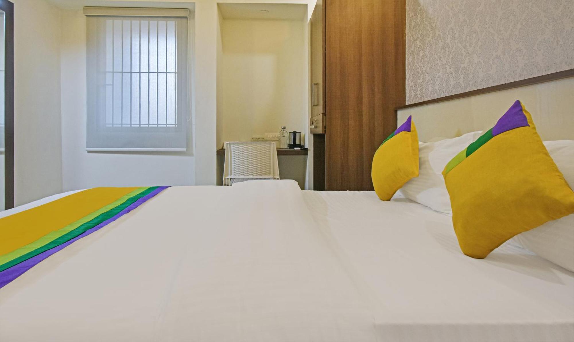 Itsy Hotels Deluxe Inn Chennai Bagian luar foto