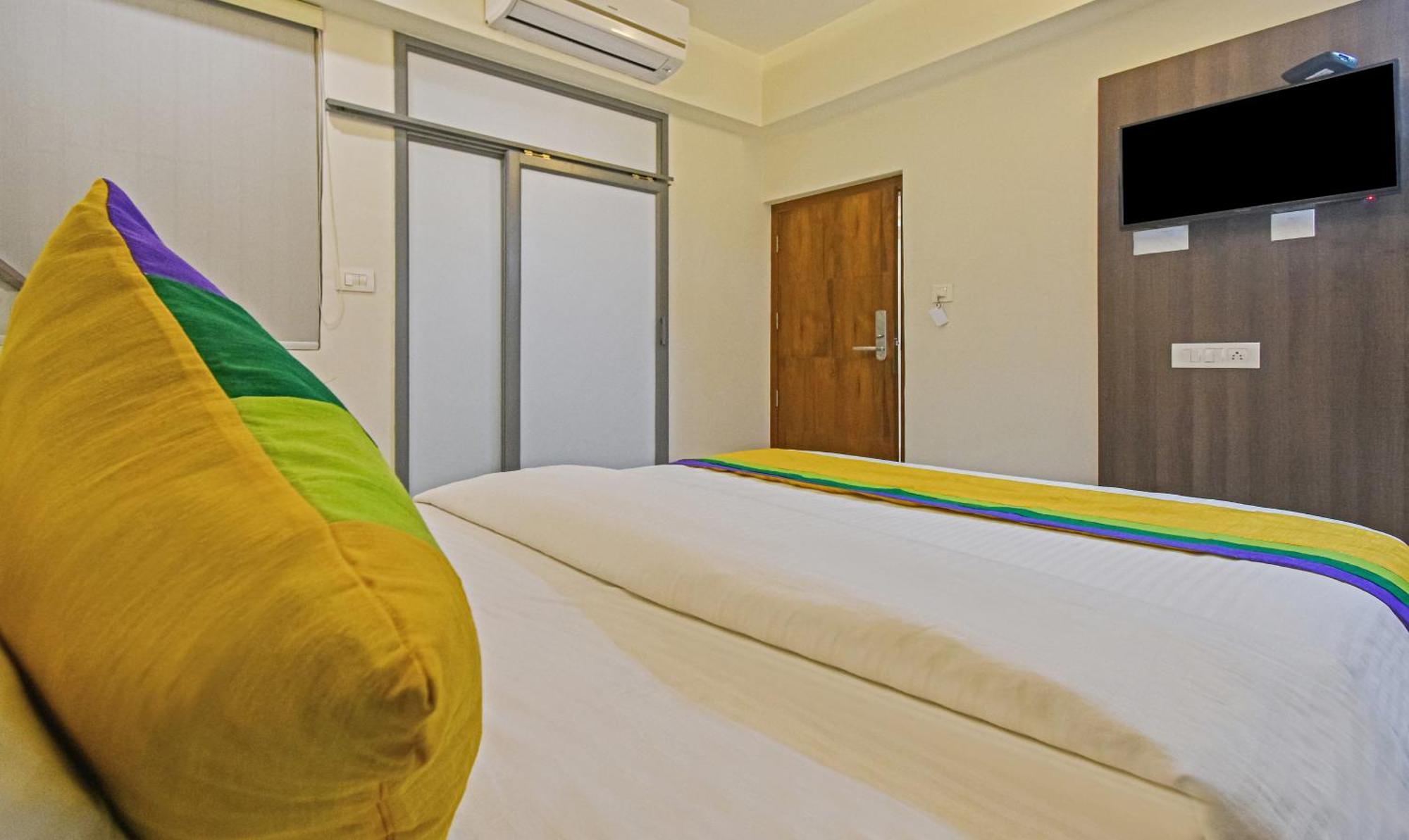 Itsy Hotels Deluxe Inn Chennai Bagian luar foto