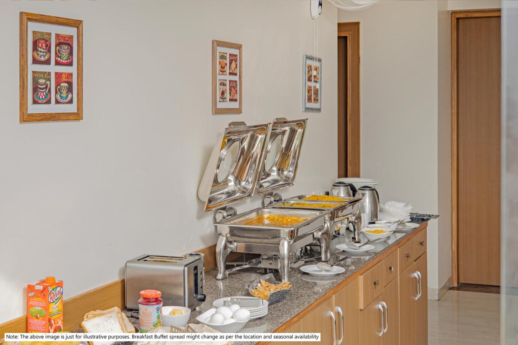 Itsy Hotels Deluxe Inn Chennai Bagian luar foto